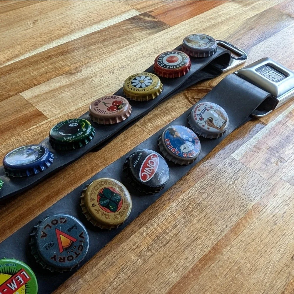 Little Earth Bottle Cap Seatbelt Buckle Belt Recycled Rubber Black Mens M 33-36